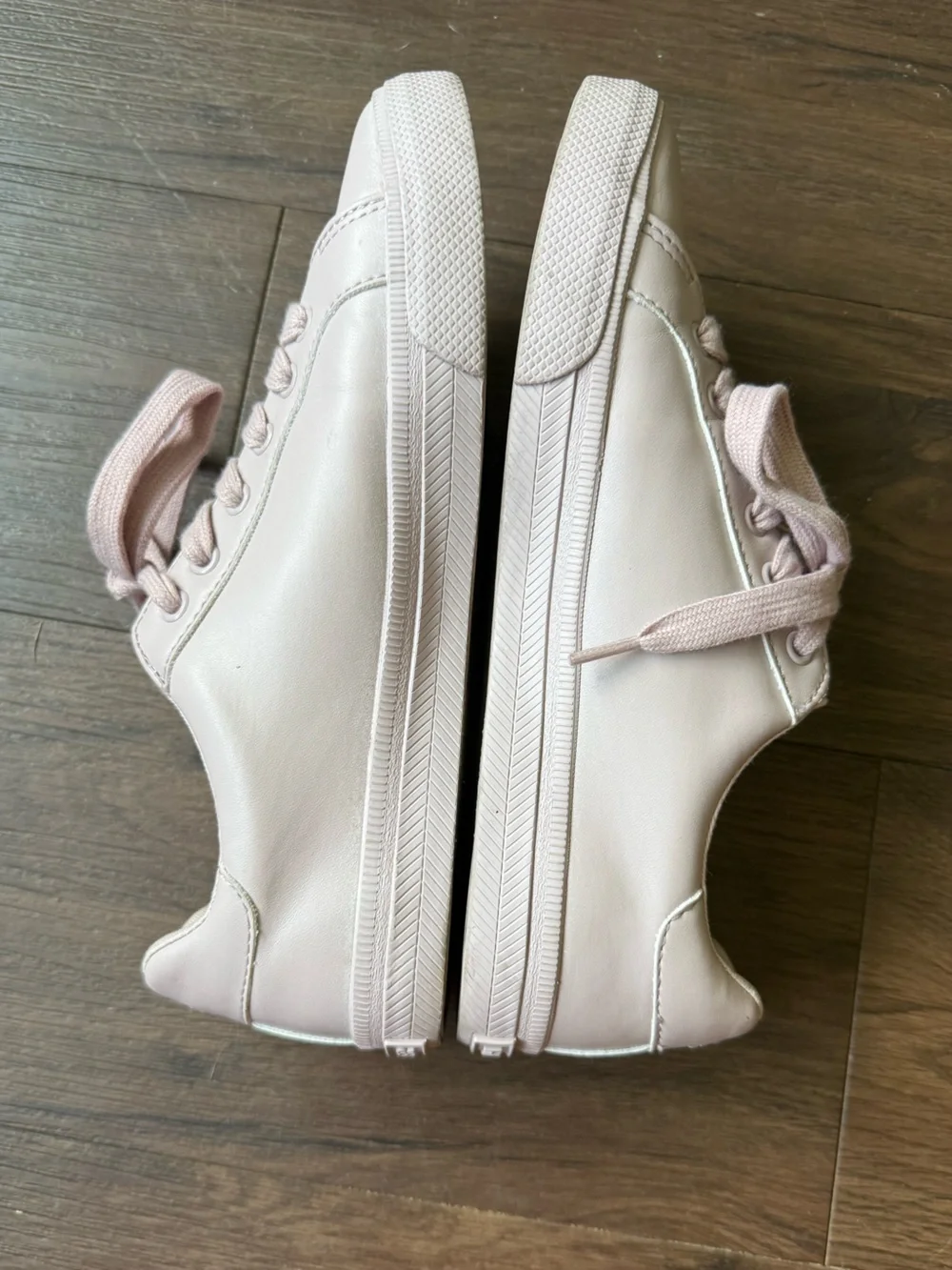 Tommy Hilfiger Women's Low Top Lace Up Sneakers Pink Minimalist Court Style 7.5